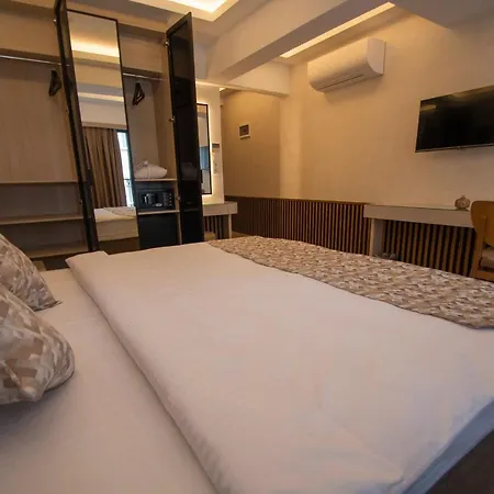 Vera Life Hotel