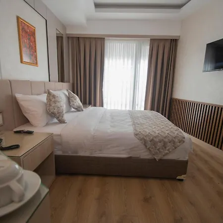 Hotel Vera Life