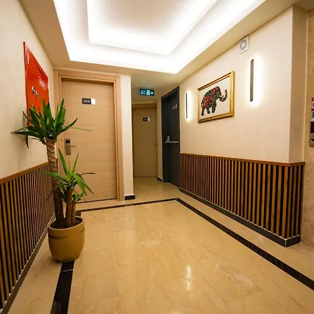 Hotel Vera Life